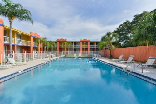 Americas Best Value Inn Sarasota - image 19