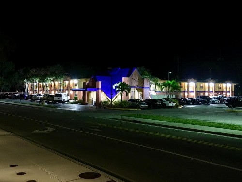 Americas Best Value Inn Sarasota - image 3