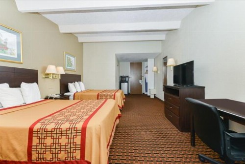 Americas Best Value Inn Sarasota - image 7