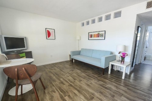 Regency Inn & Suites Sarasota - image 12