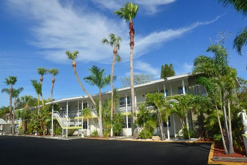 Regency Inn & Suites Sarasota - image 24