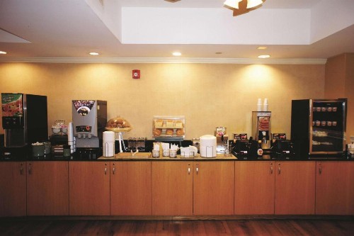 La Quinta by Wyndham Sarasota Downtown - image 28