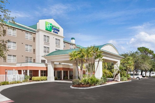 Holiday Inn Express & Suites Sarasota East an IHG Hotel - image 21