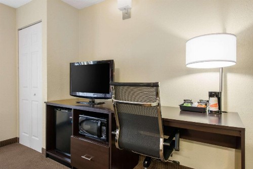 Sleep Inn Sarasota North - image 19