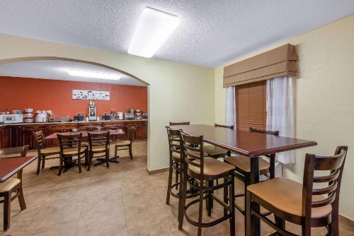 Sleep Inn Sarasota North - image 30