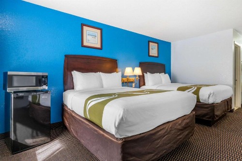 Quality Inn Sarasota North Near Lido Key Beach - image 13