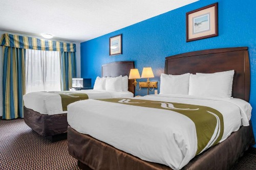 Quality Inn Sarasota North Near Lido Key Beach - image 16