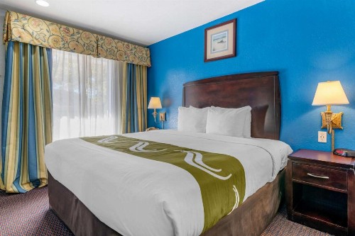 Quality Inn Sarasota North Near Lido Key Beach - image 23
