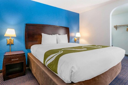 Quality Inn Sarasota North Near Lido Key Beach - image 26