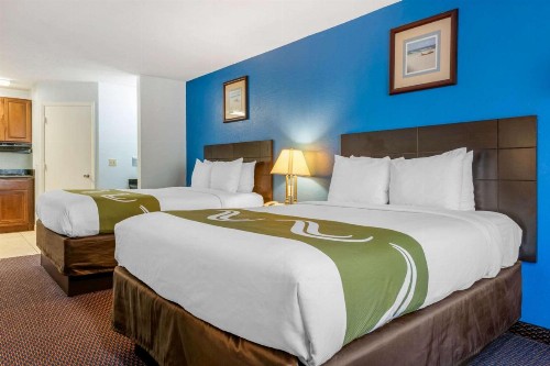 Quality Inn Sarasota North Near Lido Key Beach - image 29
