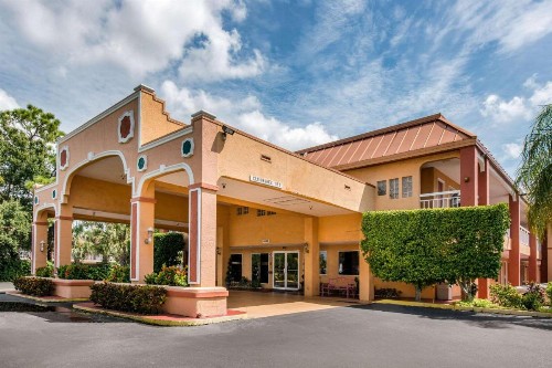 Quality Inn Sarasota North Near Lido Key Beach - image 40