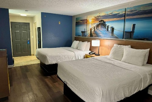 Days Inn by Wyndham Sarasota I-75 - image 22