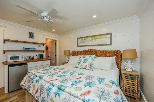 Tropical Breeze Resort - image 33