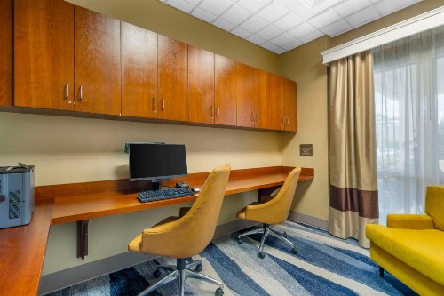 Comfort Suites Sarasota-Siesta Key - image 24