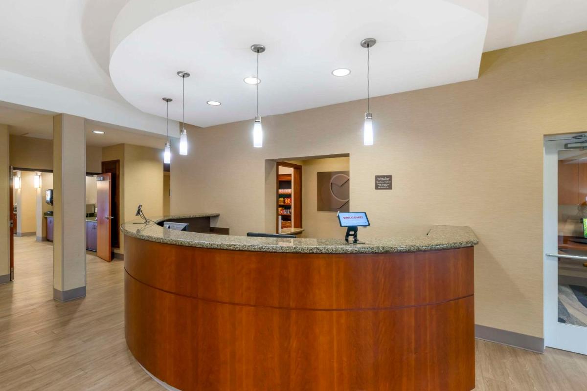 Comfort Suites Sarasota-Siesta Key - image 4
