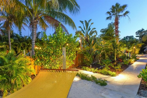 Siesta Key Palms Resort - image 22