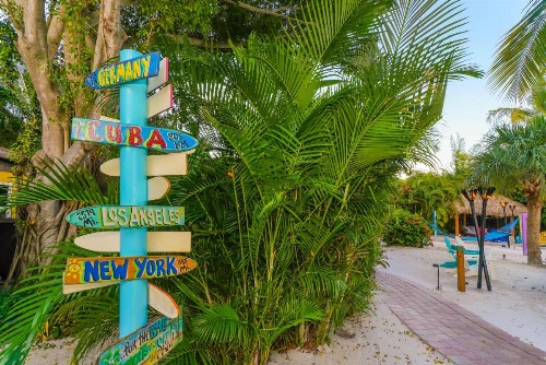 Siesta Key Palms Resort - image 24