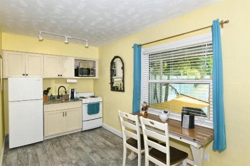 Siesta Key Palms Resort - image 40