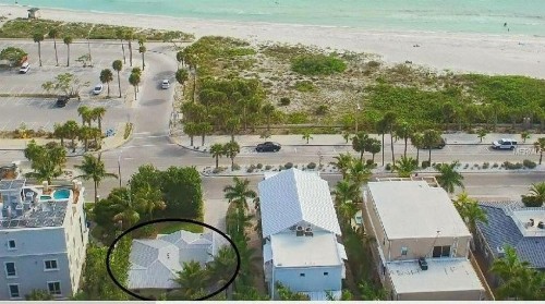 Gorgeous Beach House Across The Street From The Beach! Kayaks Bikes Etc... - image 2