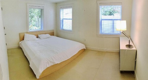 Gorgeous Beach House Across The Street From The Beach! Kayaks Bikes Etc... - image 6
