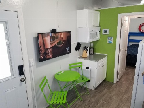 Tiny House Siesta - image 10