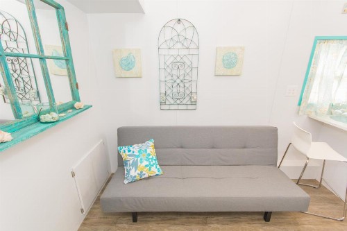 Tiny House Siesta - image 15