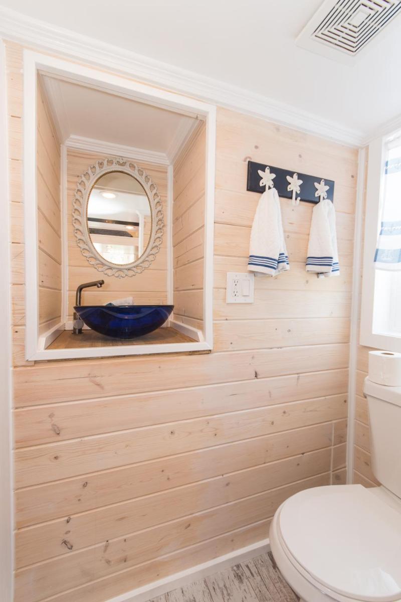 Tiny House Siesta - image 3