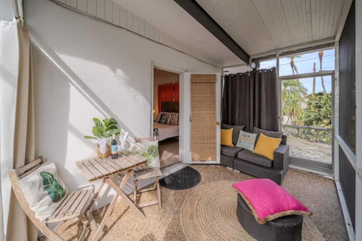 Beachside Bliss of Siesta Key - image 2