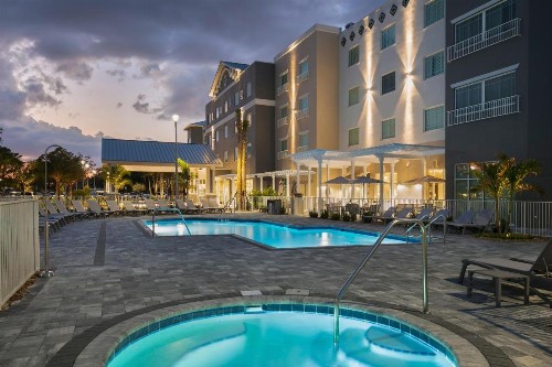 Carlisle Inn Sarasota - image 1