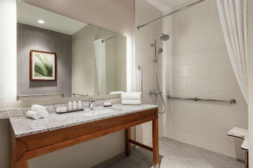 Embassy Suites By Hilton Sarasota - image 20