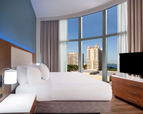 Embassy Suites By Hilton Sarasota - image 30