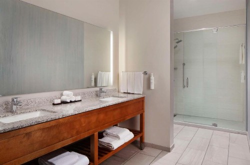 Embassy Suites By Hilton Sarasota - image 31