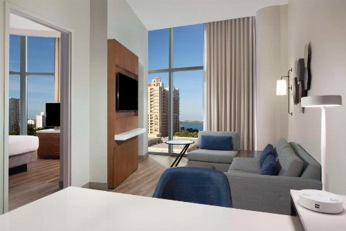 Embassy Suites By Hilton Sarasota - image 32