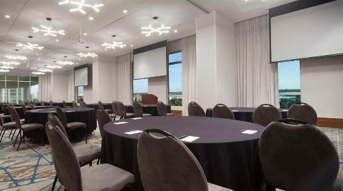 Embassy Suites By Hilton Sarasota - image 35