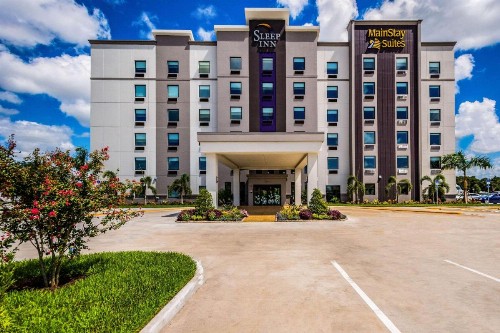 MainStay Suites Sarasota I-75 - image 1