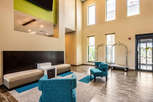 MainStay Suites Sarasota I-75 - image 7