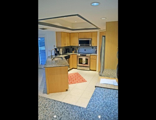 Shell Beach - The Treehouse 210 - image 4