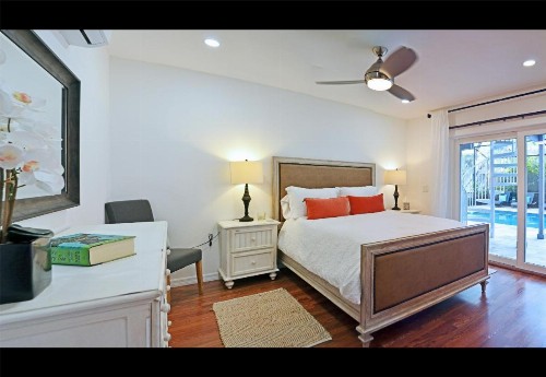 Shell Beach - The Treehouse 210 - image 8