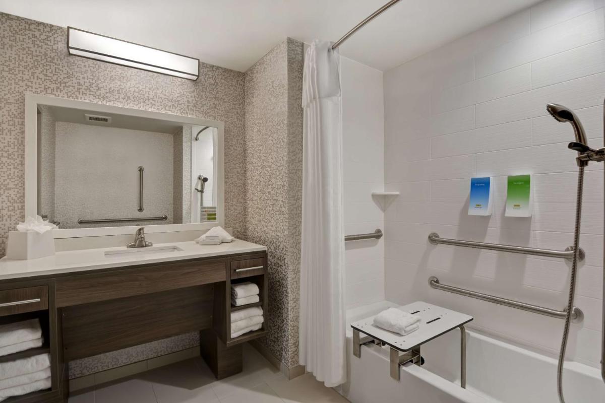 Home2 Suites Sarasota I-75 Bee Ridge FL - image 6