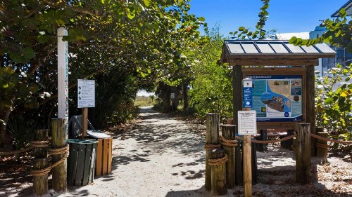 NEW Location Location Location! On the BEACH Walk to VILLAGE - image 15