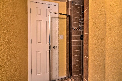 Lido Key Studio Patio and Yard and Walk to Beach - image 10