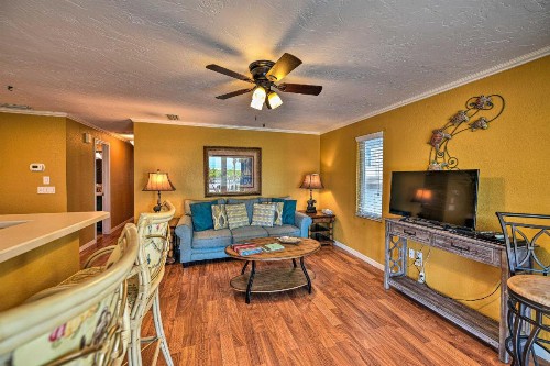 Gulfview Lido Key Gem - Walk to Beach and Shops - image 4