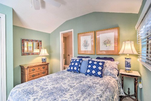 Vibrant Sarasota Studio Less Than 1 Mile from Beach! - image 10