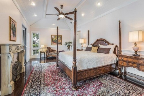 Sarasota Luxury Estate - image 7