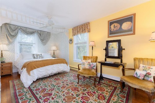 Saratoga Farmstead B&B - image 13