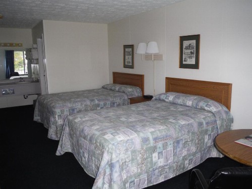 The Springs Motel - image 3