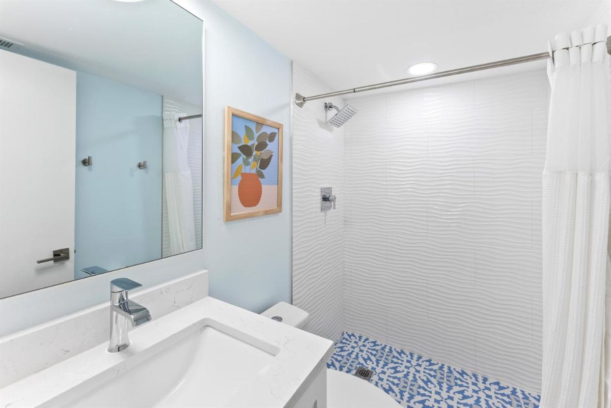 Paradise Beach Club - Ground Floor & Townhouses - image 2