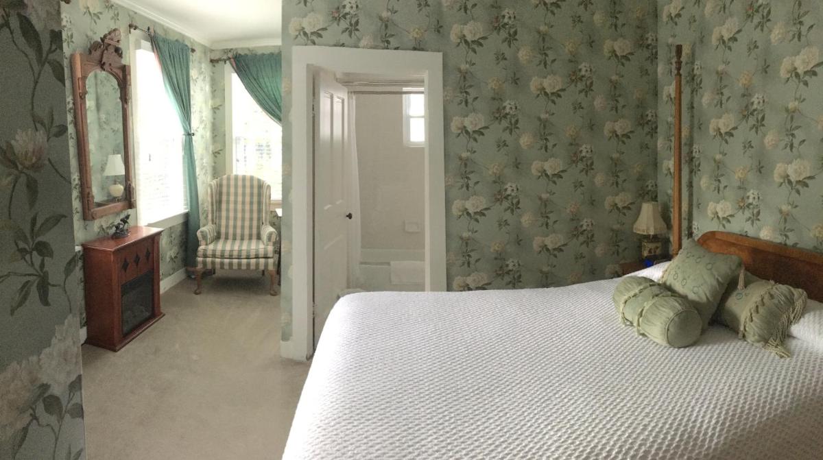 Maplewood Hotel - image 2