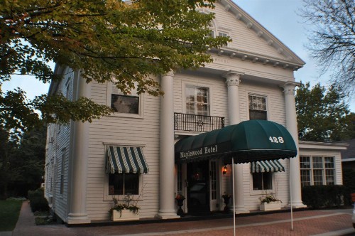 Maplewood Hotel - image 22