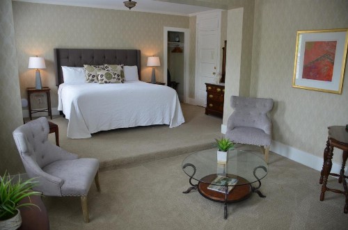 Maplewood Hotel - image 4